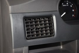 2011款五菱荣光1.2L基本型