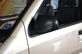 2011款五菱荣光1.2L基本型