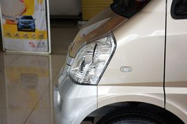 2011款五菱荣光1.2L基本型
