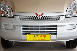 2011款五菱荣光1.2L基本型