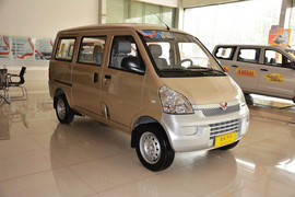 2011款五菱荣光1.2L基本型