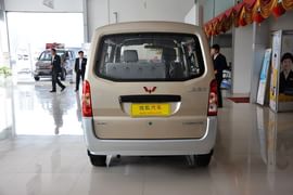 2011款五菱荣光1.2L基本型