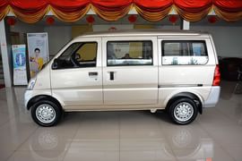 2011款五菱荣光1.2L基本型