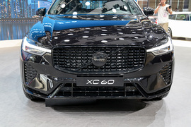 沃尔沃XC60智远极夜黑