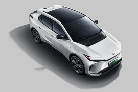 2025款广汽丰田铂智4X