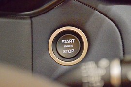 2025款路虎揽胜星脉