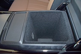 2025款路虎揽胜运动版