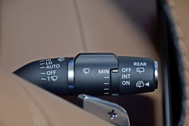 2025款路虎揽胜运动版