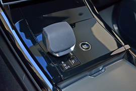 2025款路虎揽胜运动版