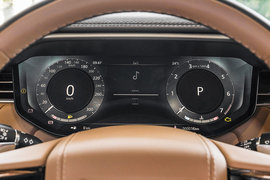 2025款路虎揽胜运动版