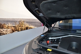 2025款路虎揽胜运动版