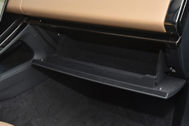 2025款路虎揽胜运动版