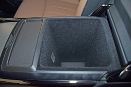 2025款路虎揽胜运动版