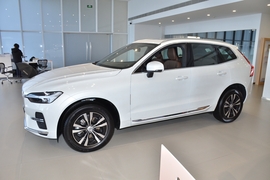 2025款沃尔沃XC60