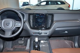 2025款沃尔沃XC60