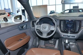 2025款沃尔沃XC60