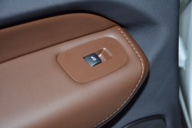 2025款沃尔沃XC60