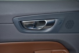 2025款沃尔沃XC60