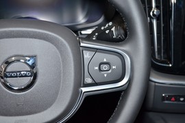 2025款沃尔沃XC60