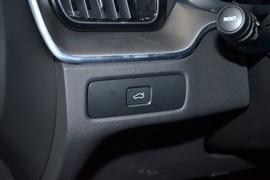 2025款沃尔沃XC60