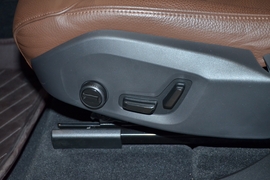 2025款沃尔沃XC60