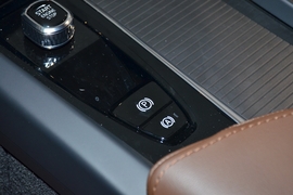 2025款沃尔沃XC60