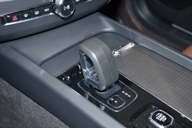 2025款沃尔沃XC60