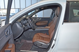 2025款沃尔沃XC60