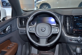 2025款沃尔沃XC60