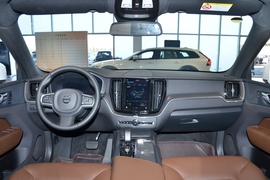 2025款沃尔沃XC60