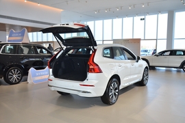 2025款沃尔沃XC60