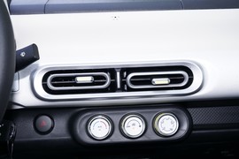 2024款五菱宏光MINIEV