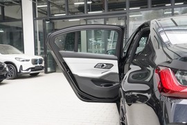 2024款宝马M3四门轿车