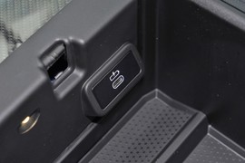 2024款宝马M3四门轿车