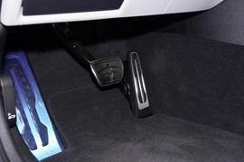 2024款宝马M3四门轿车