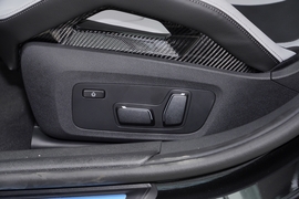 2024款宝马M3四门轿车