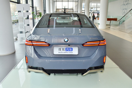 2025款宝马530Li