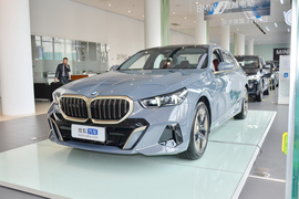 2025款宝马530Li