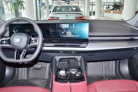 2025款宝马530Li