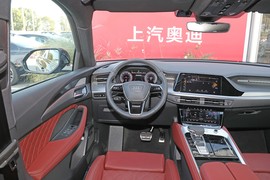 2024款奥迪Q6