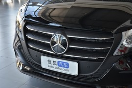2024款奔驰威霆