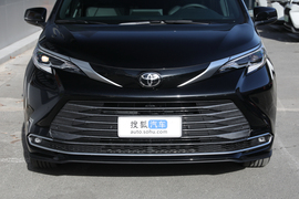 2024款丰田赛那SIENNA