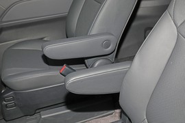 2024款丰田赛那SIENNA