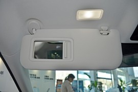 2024款丰田凯美瑞