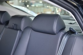 2024款丰田凯美瑞