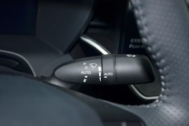 2024款丰田凯美瑞