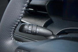 2024款丰田凯美瑞