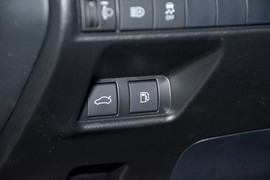 2024款丰田凯美瑞