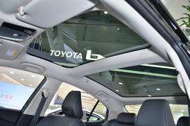 2024款丰田凯美瑞