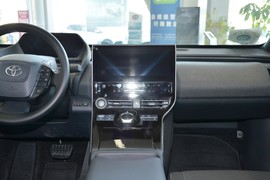 2025款丰田铂智4X